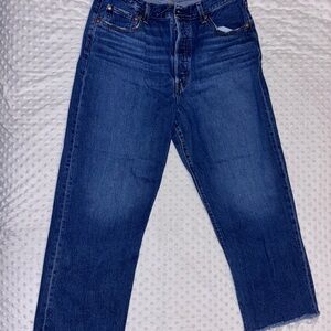 Levis women’s button fly ribcage straight ankle Jeans